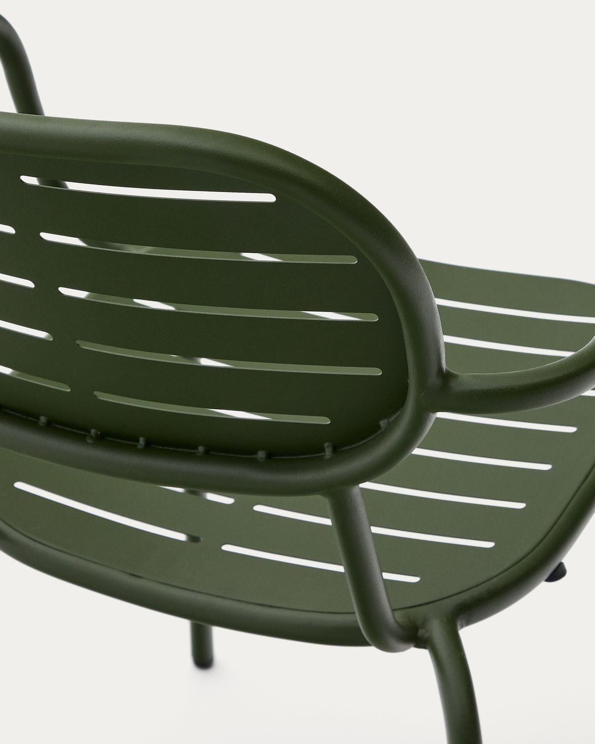 Silla apilable de exterior con reposabrazos Brai de acero galvanizado verde