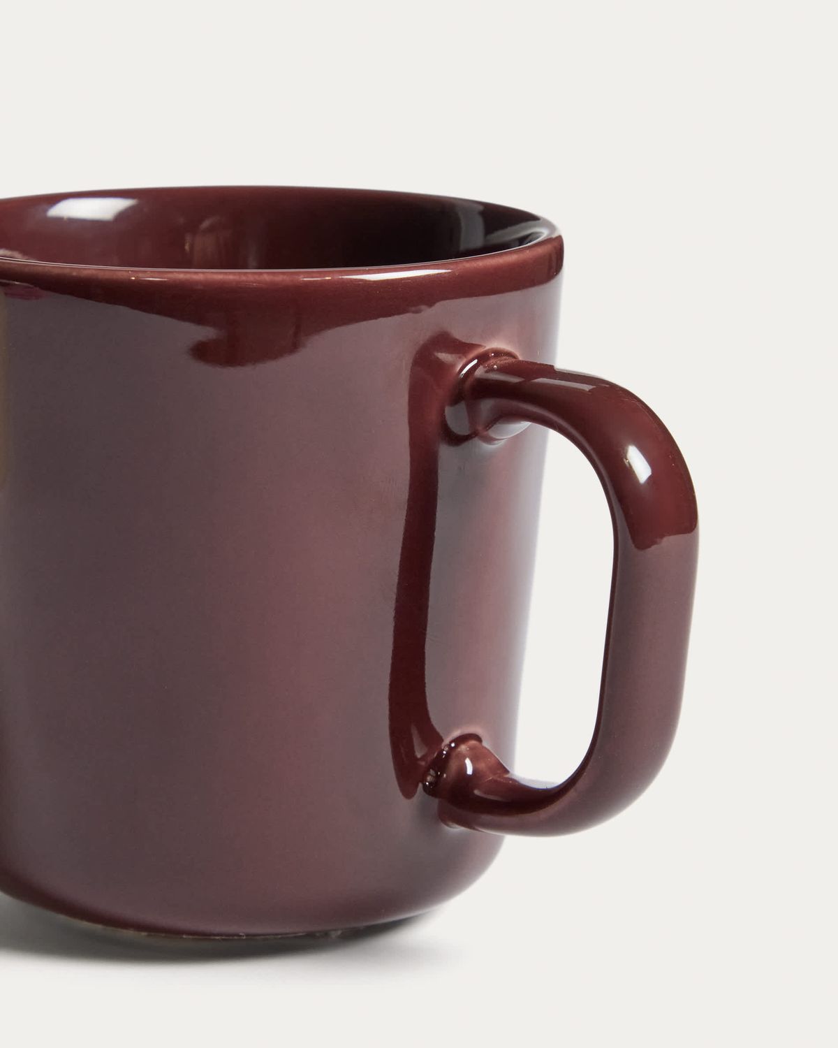 Taza Daner de cerámica burdeos