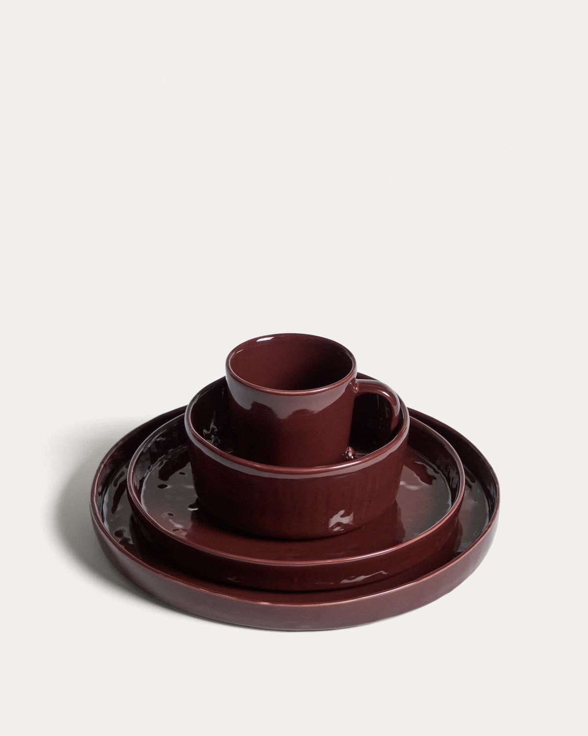 Taza Daner de cerámica burdeos