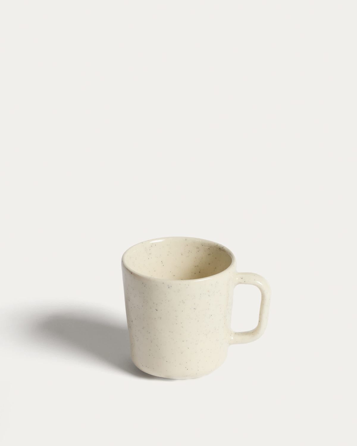 Taza Daner de cerámica color crudo