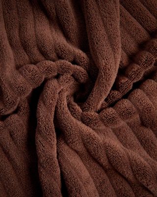 Toalla de baño Navira 100% algodón granate 70 x 140 cm