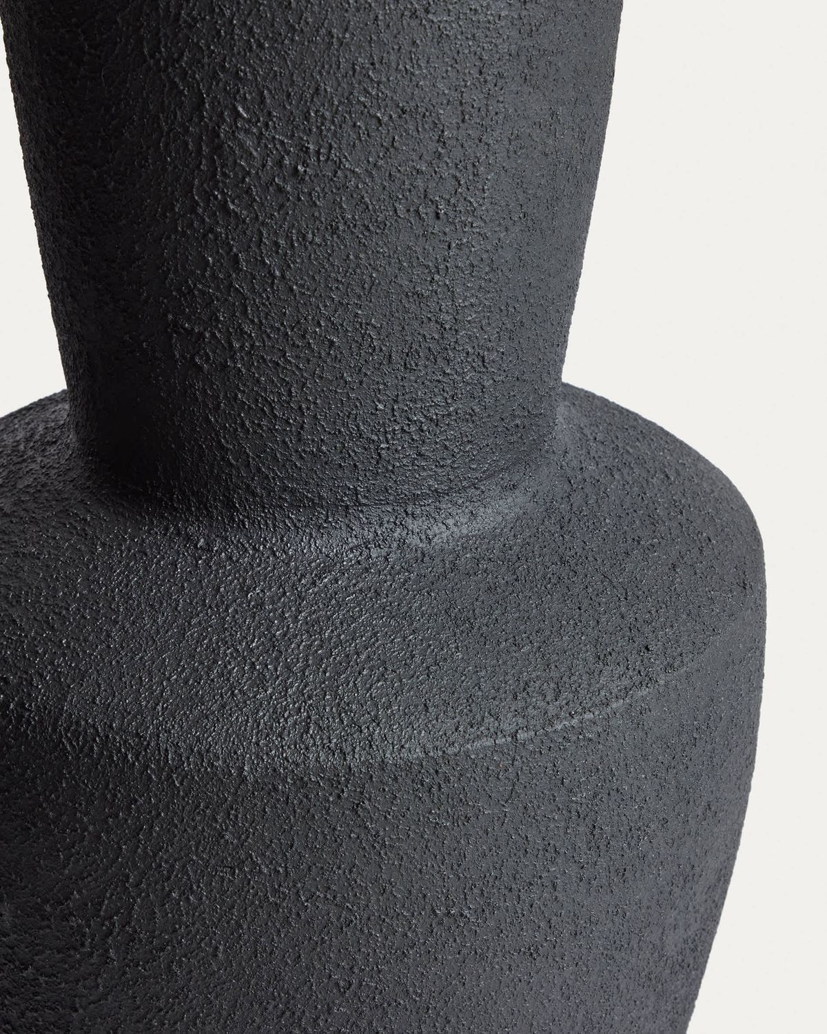 Jarrón Nerun de terracota negro 72 cm