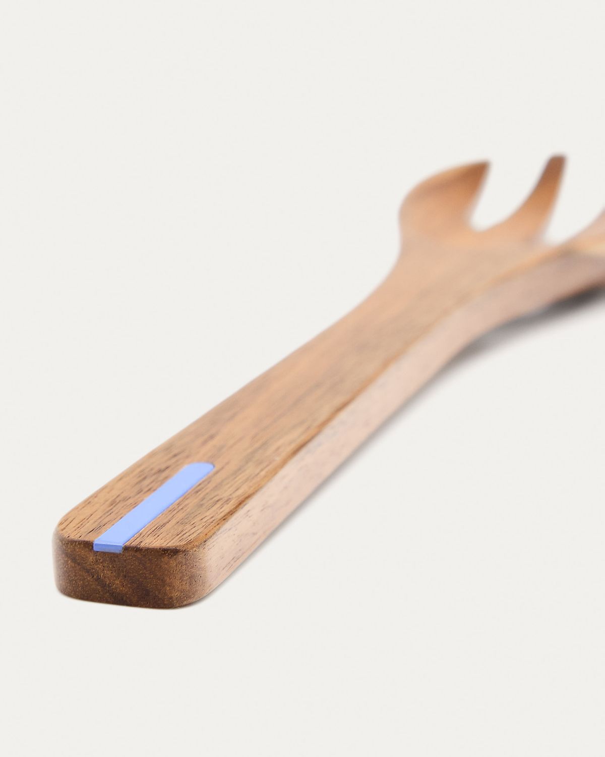 Utensilio de cocina Zairin de madera de acacia FSC 100% y metal