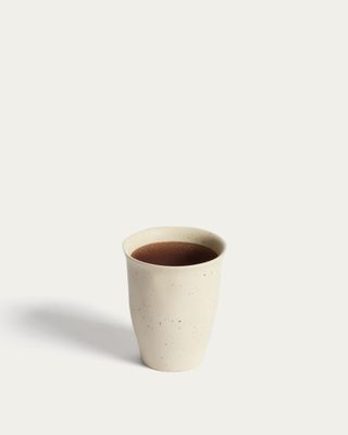 Taza Nale de cerámica beige con fondo marrón Taza Nale de cerámica beige con fondo marrón