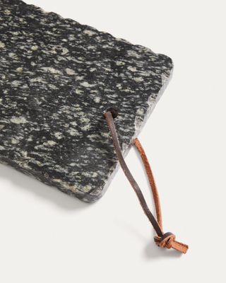 Tabla de servir Arlena de granito gris oscuro 30 x 15 cm