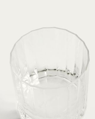 Vaso Nivor de vidrio transparente con relieve vertical tallado 30 cl