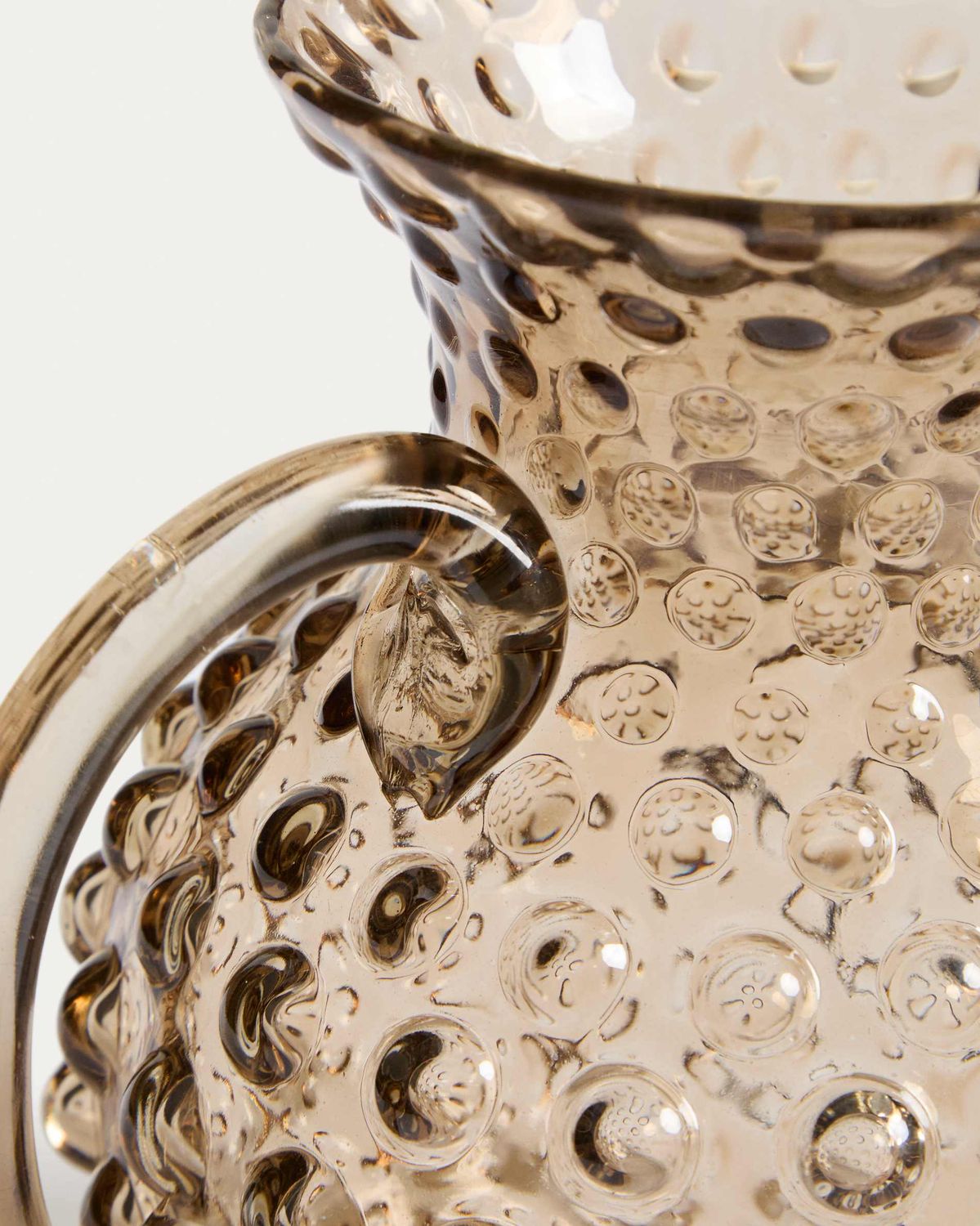 Jarra Evoria de vidrio con relieve marrón 2,6 l