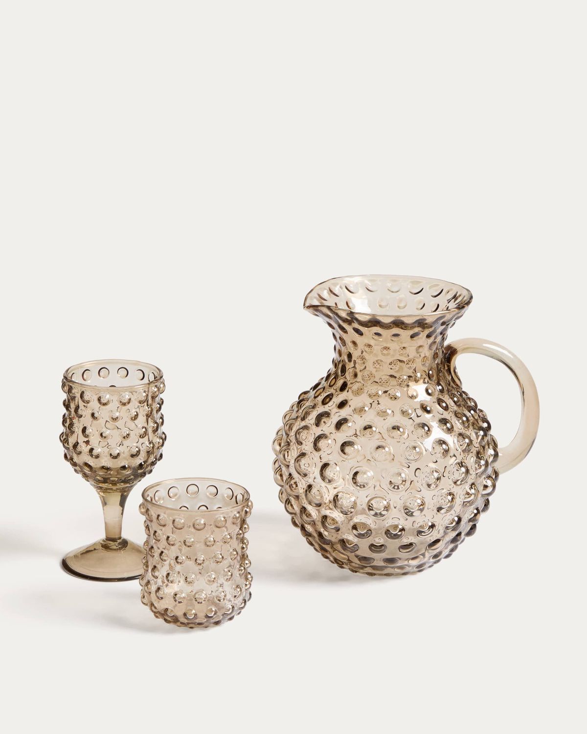 Jarra Evoria de vidrio con relieve marrón 2,6 l