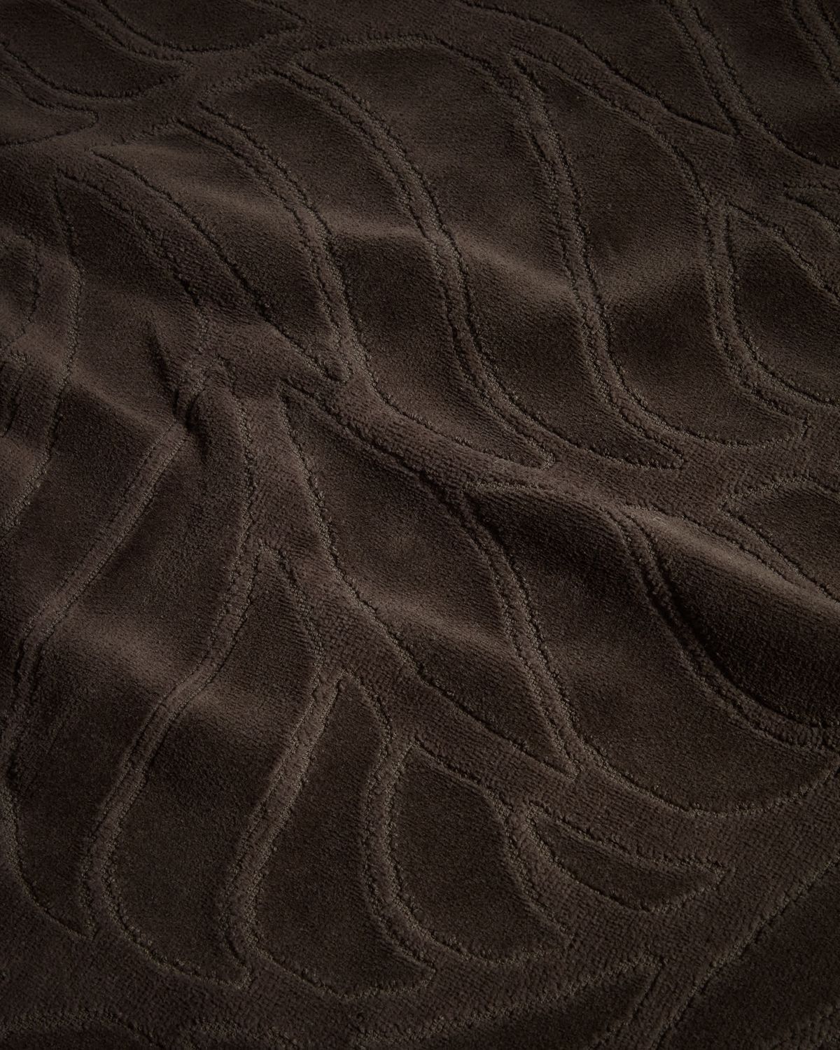 Toalla de baño Lurevi 100% algodón jacquard con acabado terciopelo marrón 70 x 140 cm