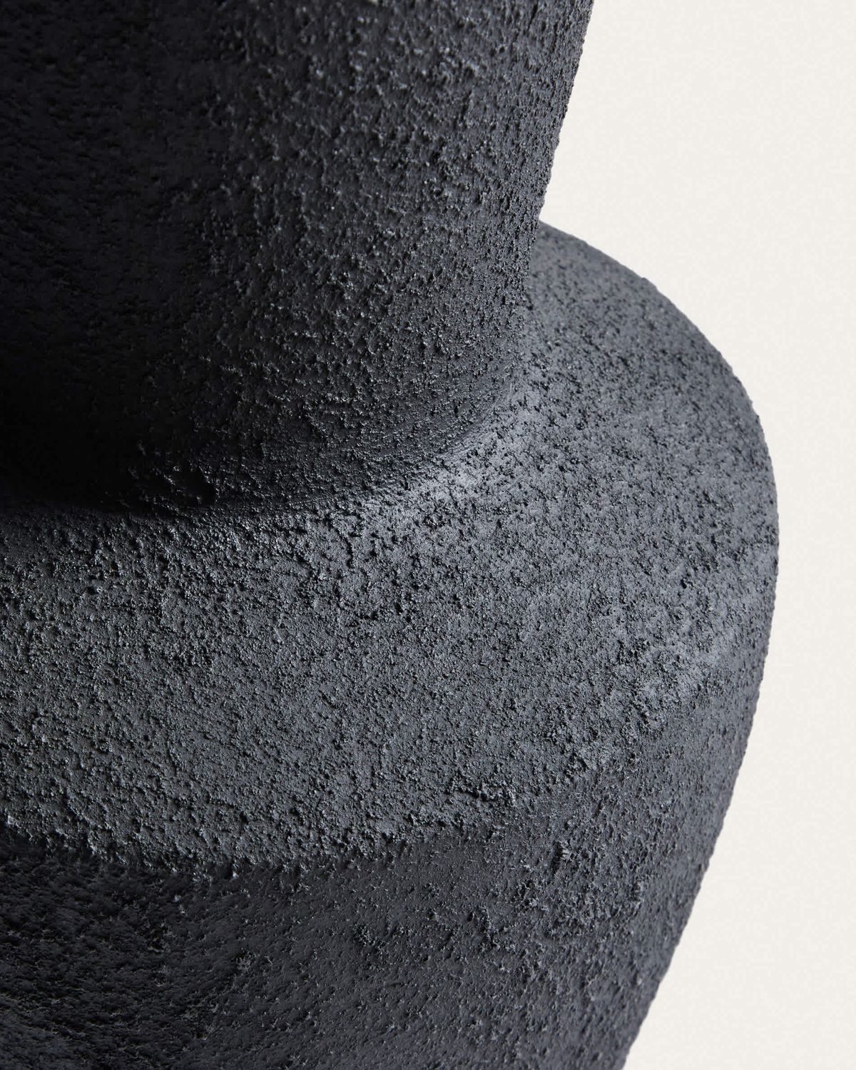 Jarrón Nerun de terracota negro 46 cm