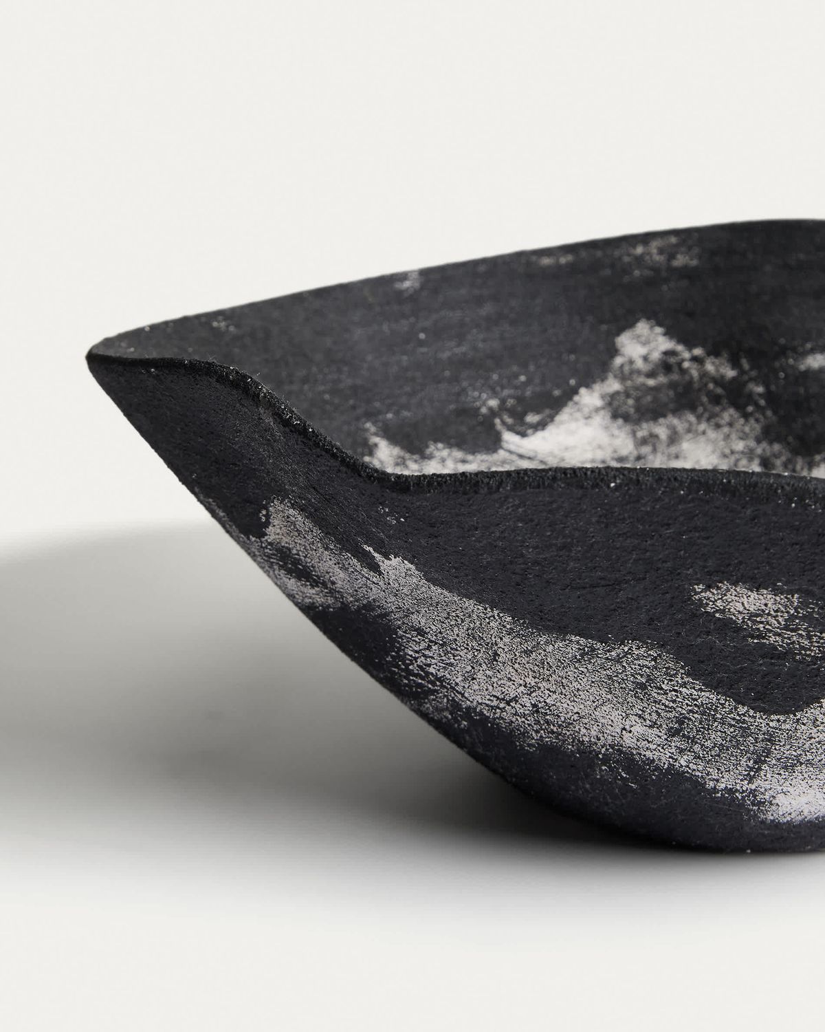 Centro de mesa Talua de cerámica negro 35 x 25 cm