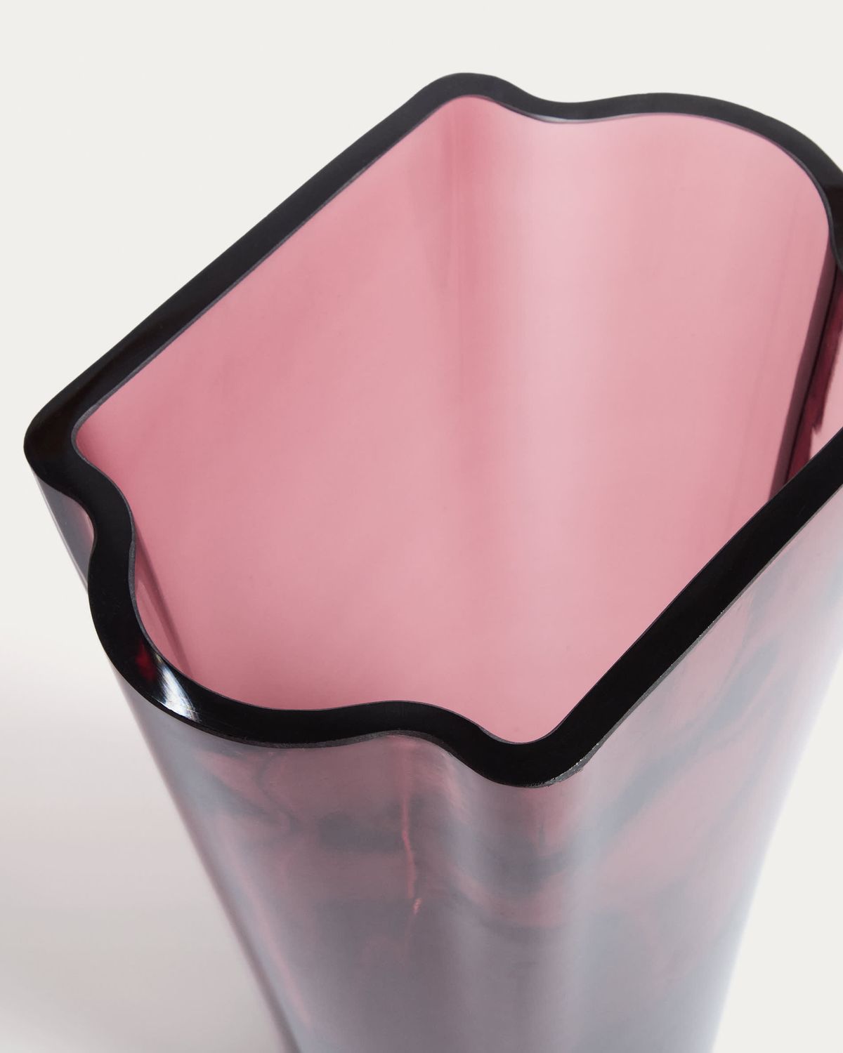 Jarrón Uconi de vidrio burdeos 35 cm