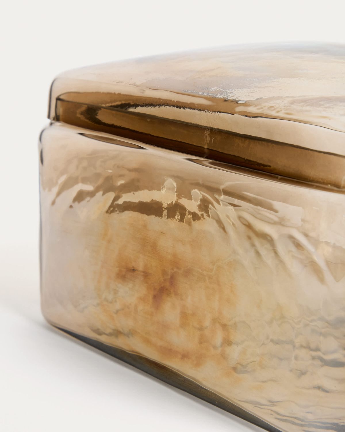 Caja decorativa Aveli de cristal beige tornasolado 19 x 19 cm