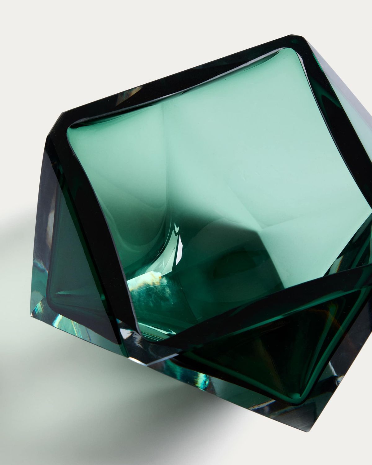 Centro de mesa Uconi de vidrio verde esmeralda 14 cm