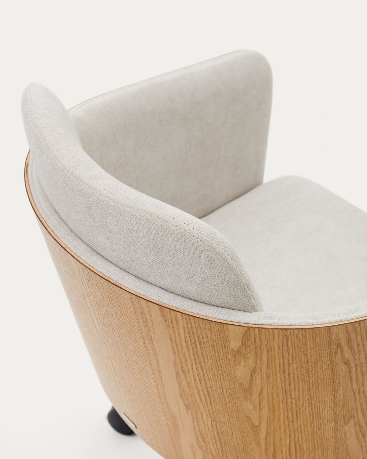Silla de escritorio Madai de chenilla beige y chapa de fresno con acabado tono natural FSC Mix Credit