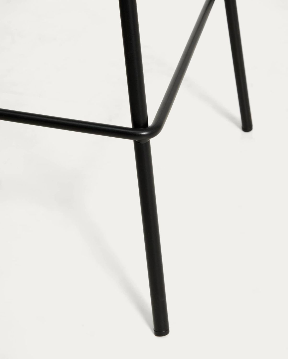 Taburete Altea negro y patas de acero con acabado negro 65 cm
