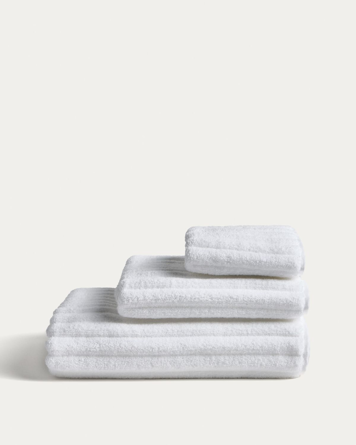 Toalla de baño Navira 100% algodón blanco 70 x 140 cm