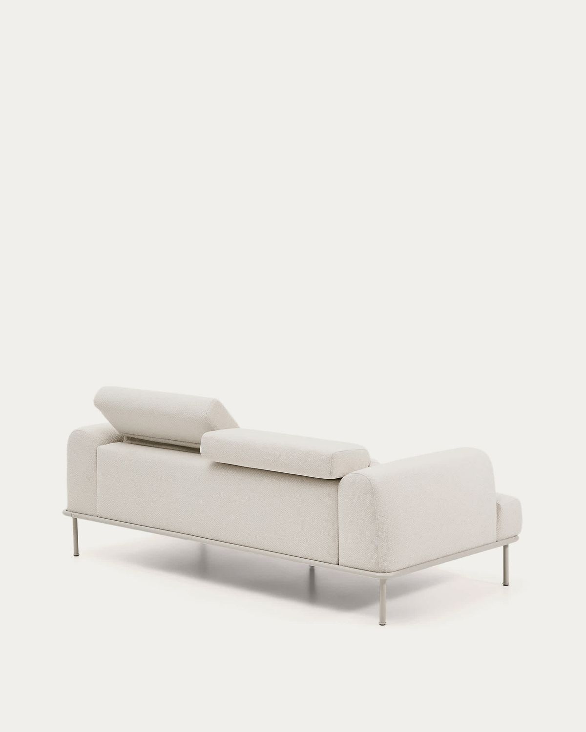 Sofá Aurum 3 plazas chenilla crudo con cabecero reclinable y base de metal beige mate 234 cm FSC Mix Credit
