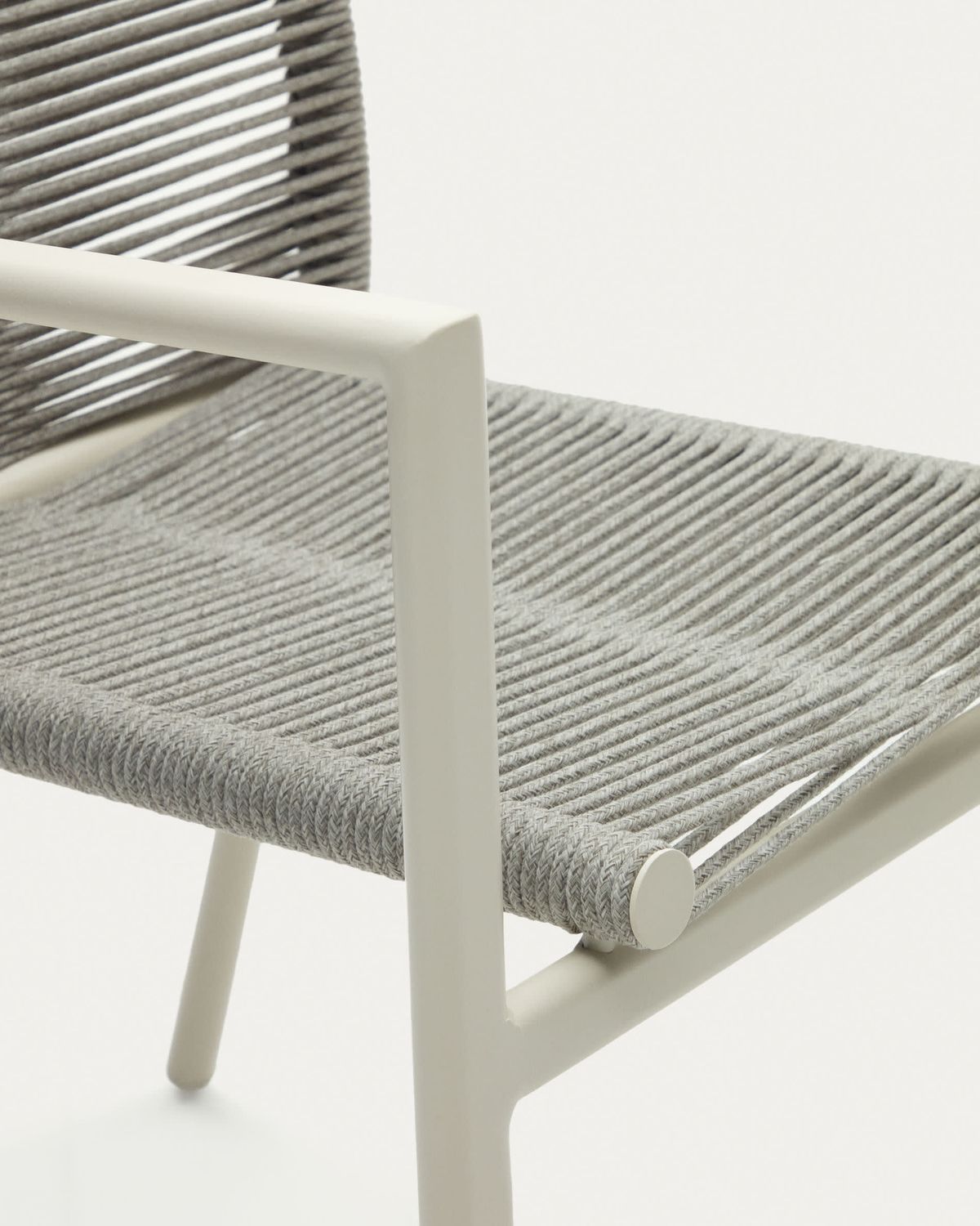 Silla apilable de exterior Culip de cuerda y aluminio blanco