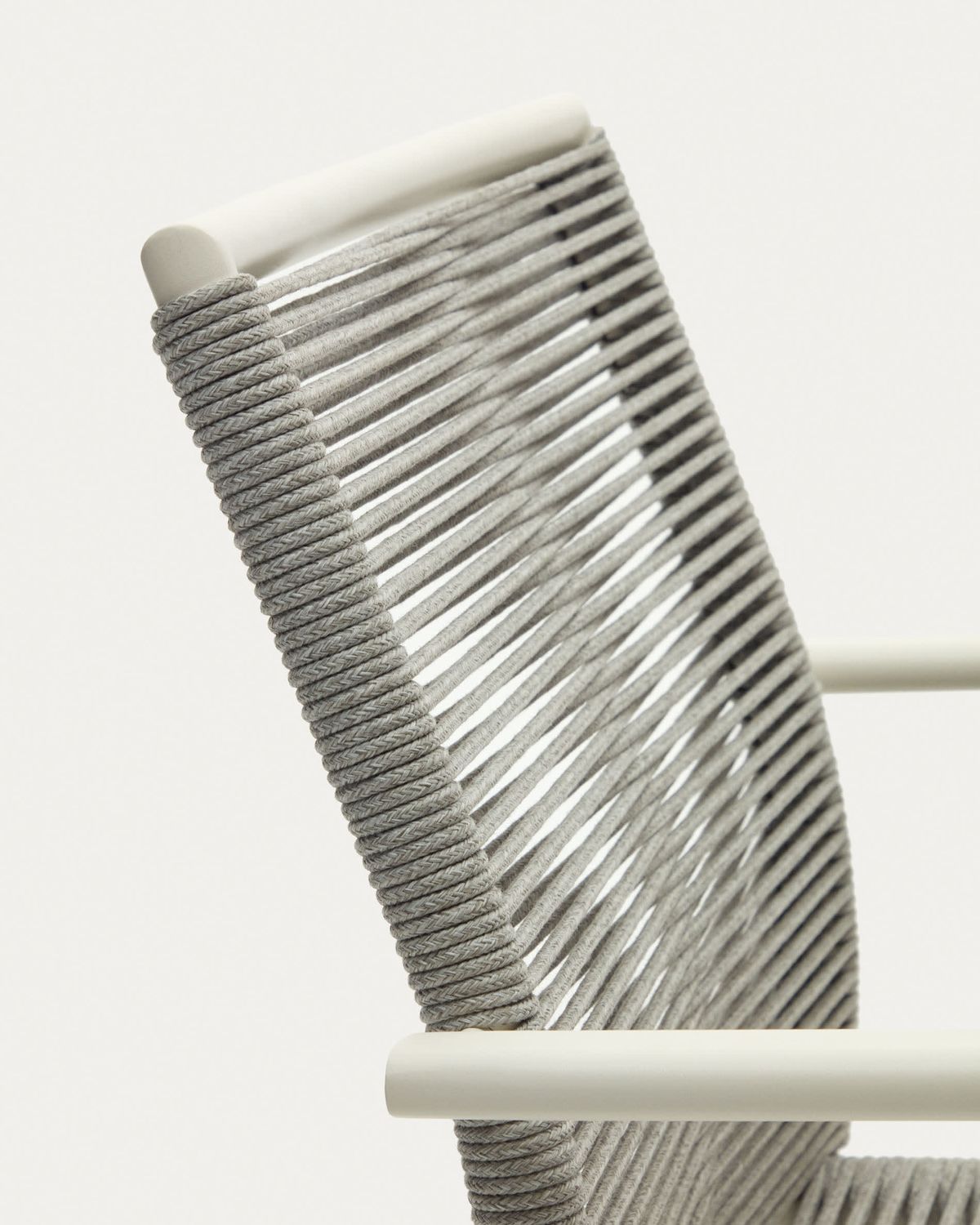 Silla apilable de exterior Culip de cuerda y aluminio blanco