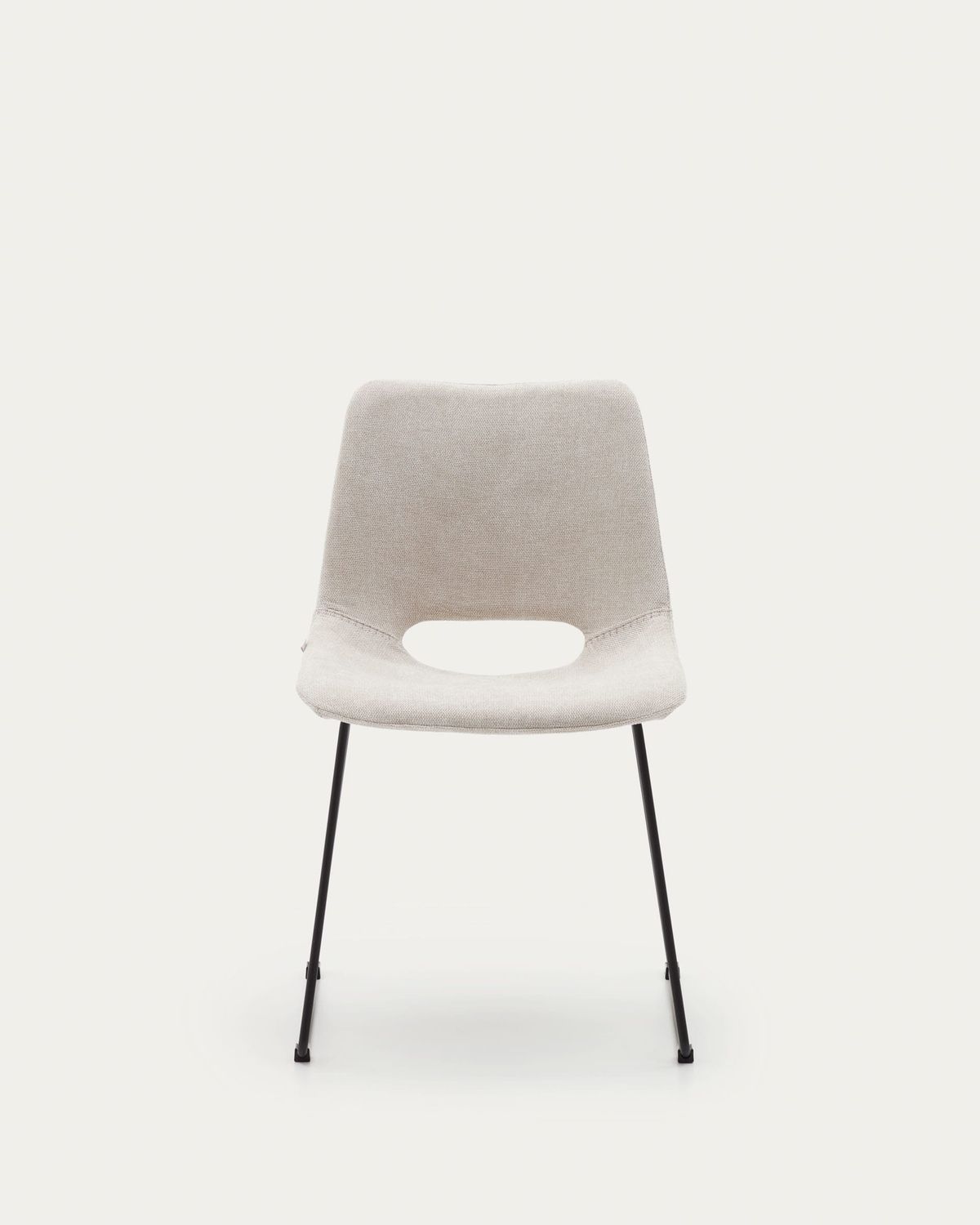 Silla Zahara beige y patas de acero con acabado negro FSC 100%
