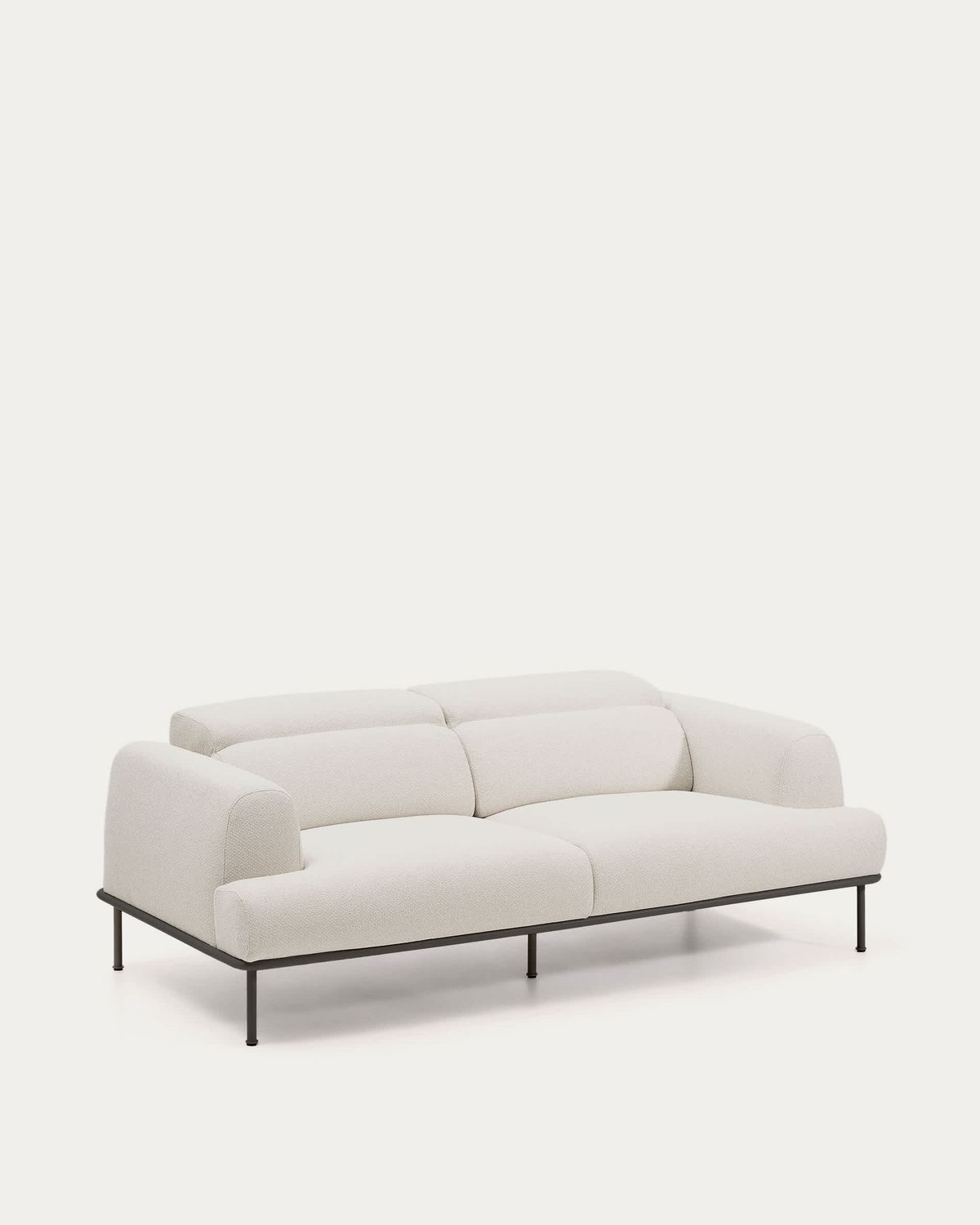 Sofá Aurum 3 plazas chenilla crudo con cabecero reclinable y base de metal gris mate 234 cm FSC Mix Credit