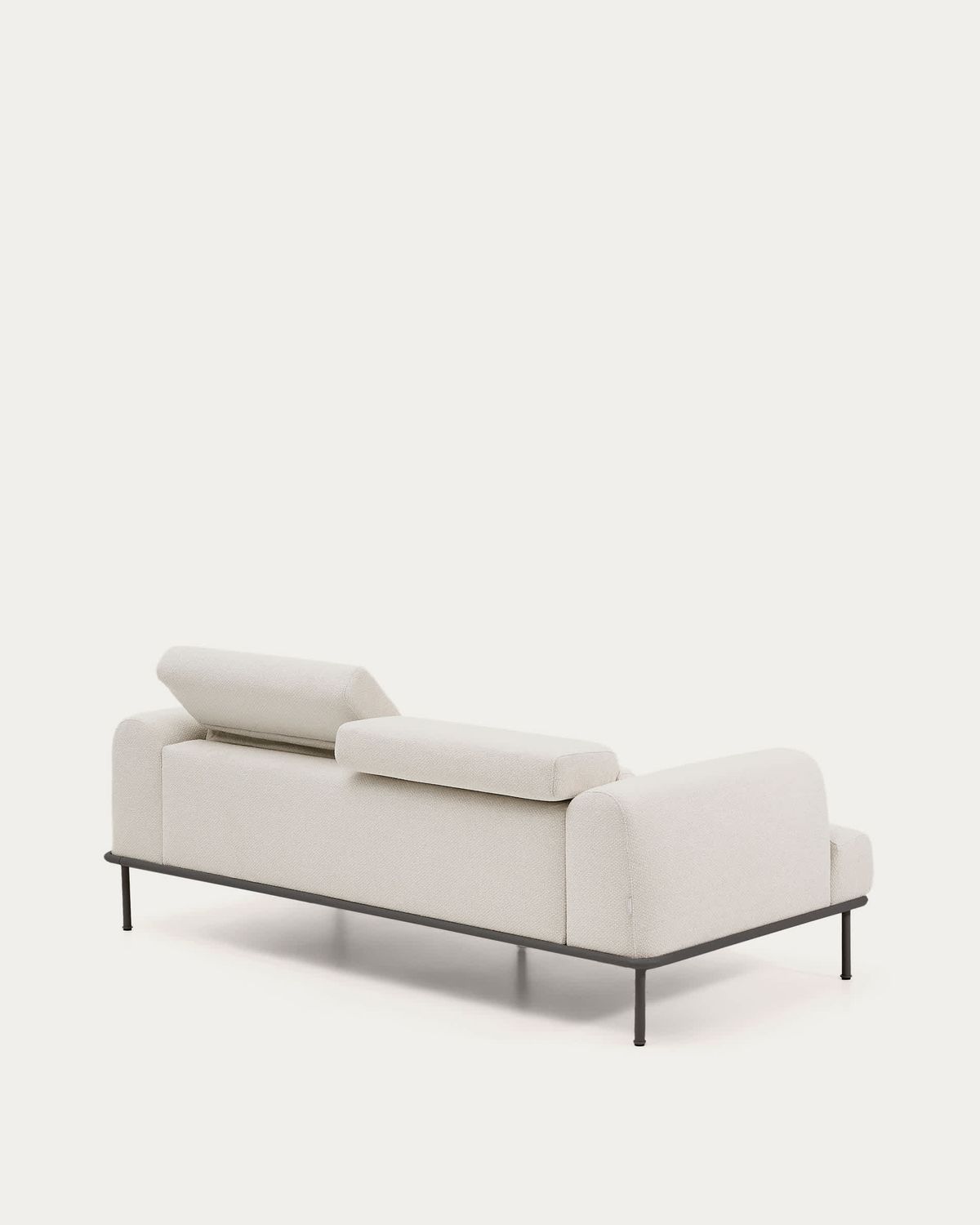Sofá Aurum 3 plazas chenilla crudo con cabecero reclinable y base de metal gris mate 234 cm FSC Mix Credit