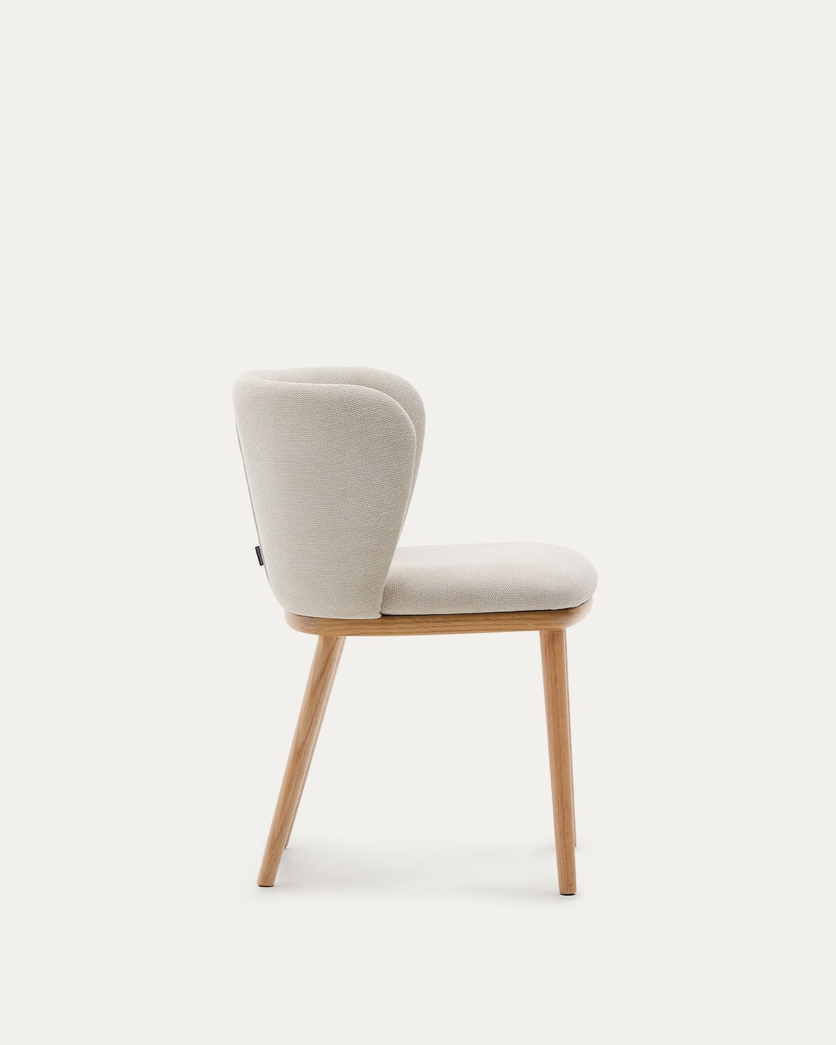Silla Ciselia chenilla beige y madera maciza de fresno acabado tono natural FSC Mix Credit