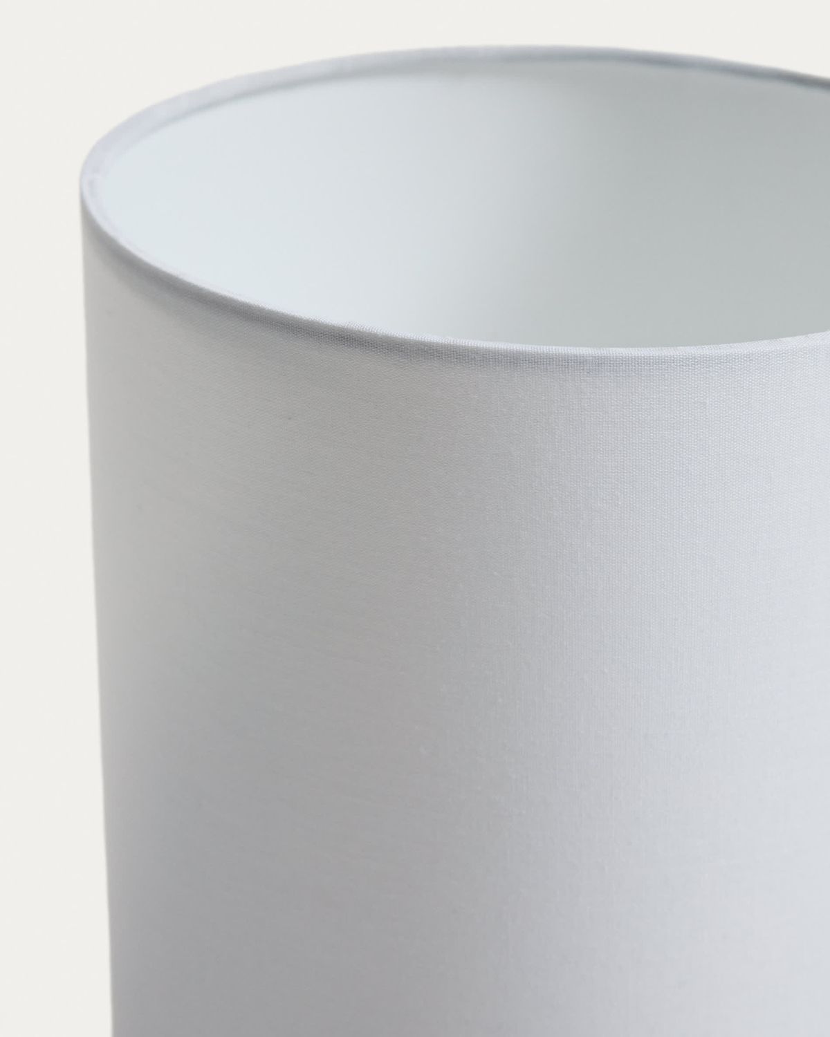 Lámpara de mesa Eshe de cerámica con acabado  beige