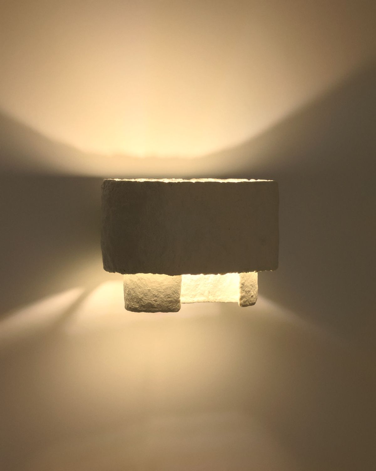 Aplique de pared Bedala de papel maché blanco