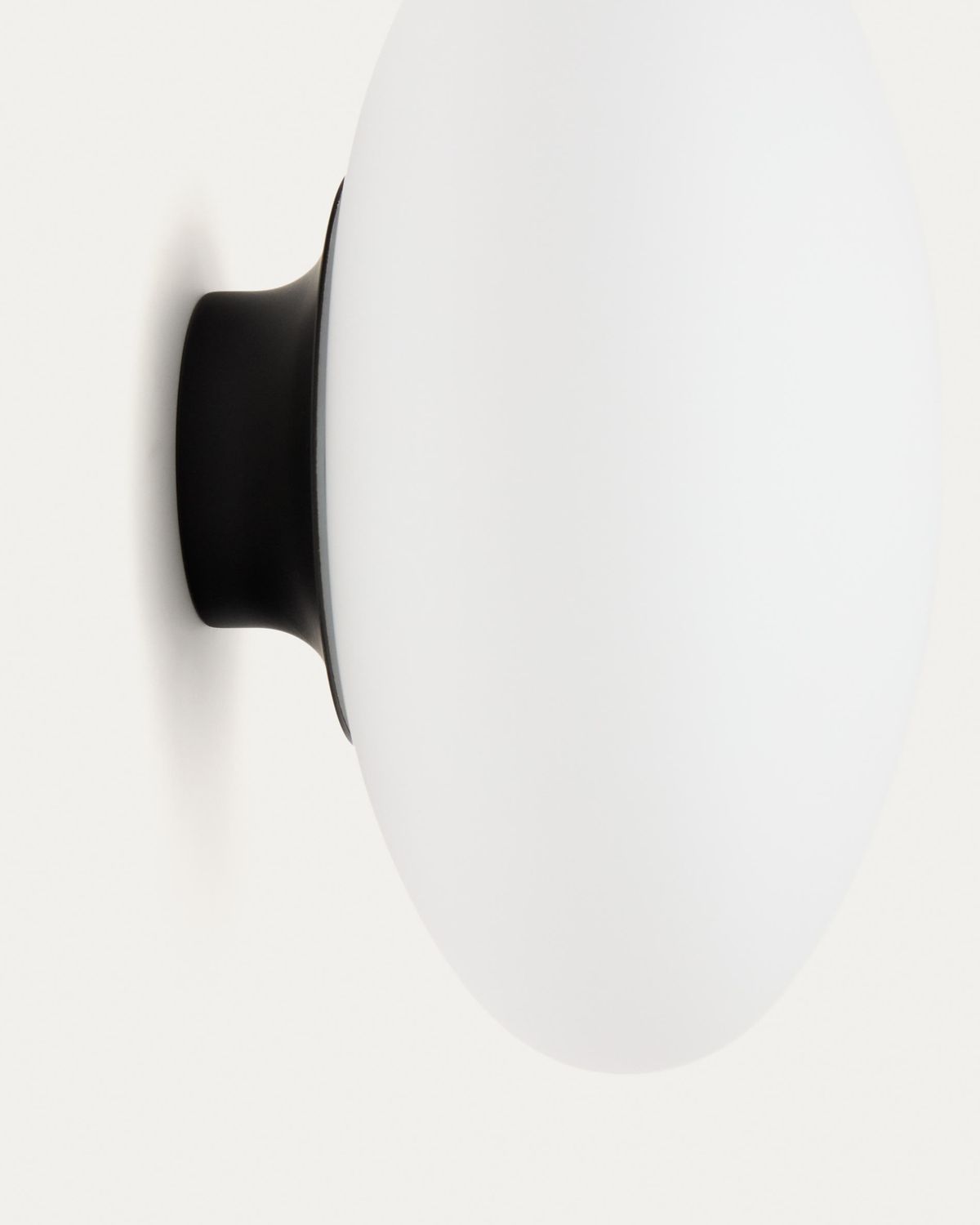 Aplique Bamila de cristal ahumado y metal negro Ø25 cm