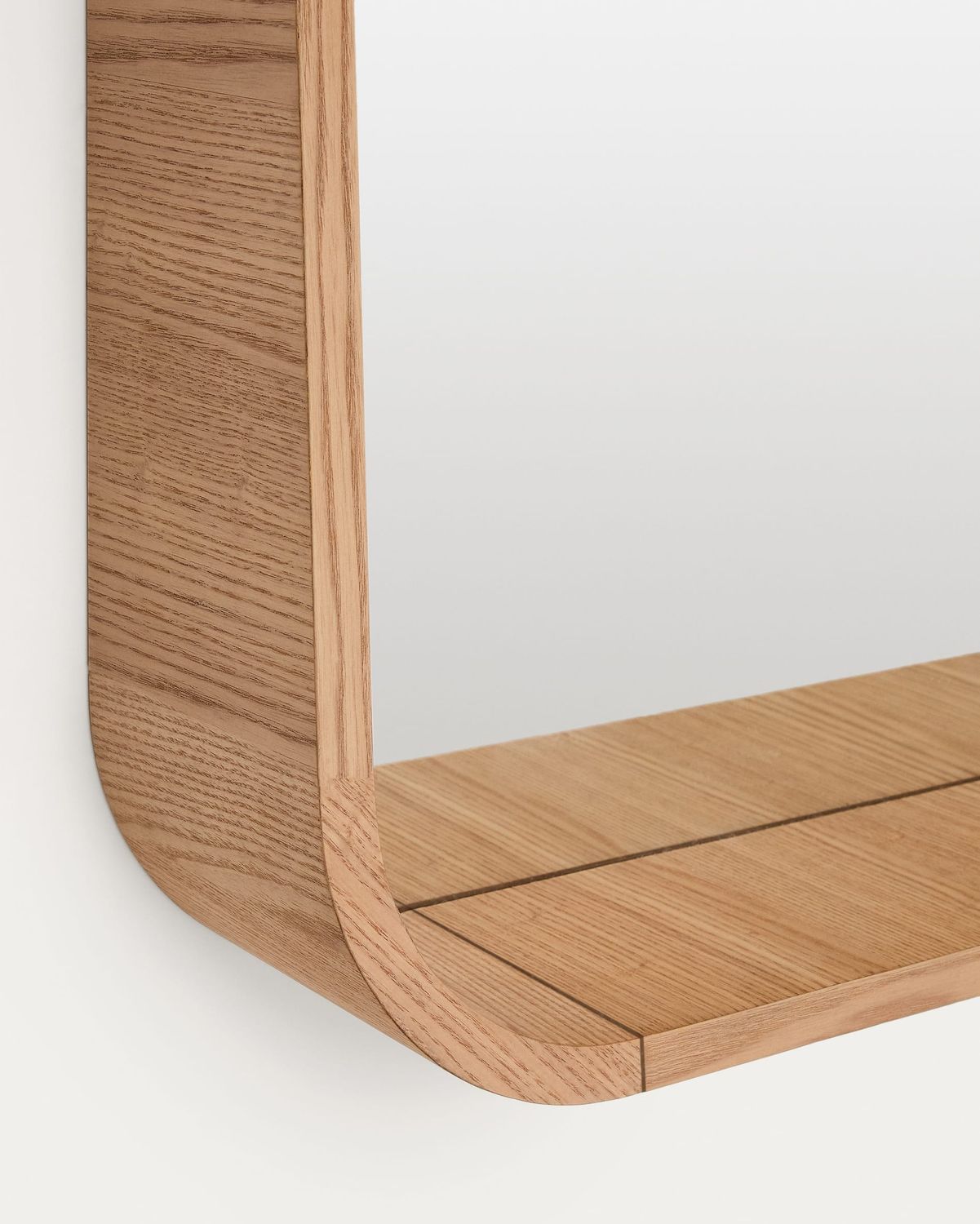 Espejo Salaya de madera contrachapada de fresno con acabado natural 90 x 60 cm