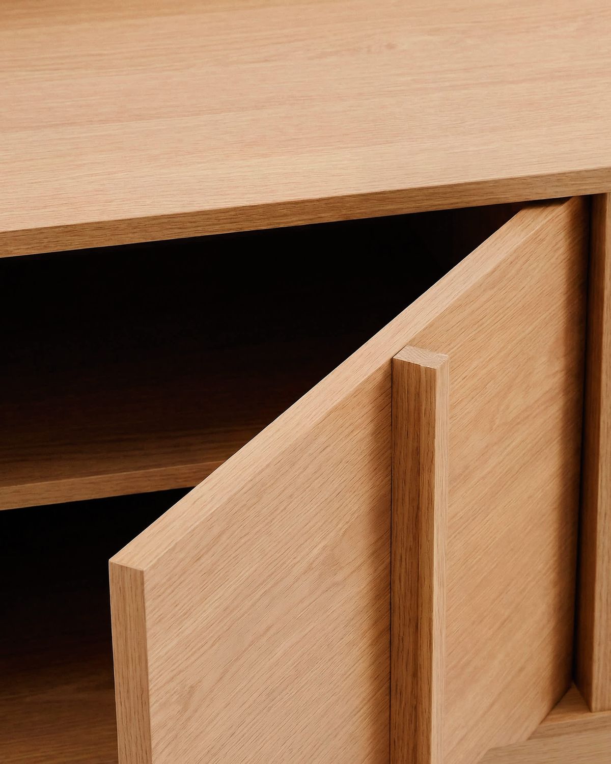 Mueble TV Onix de chapa de roble con acabado tono natural 200 x 45 cm FSC Mix Credit