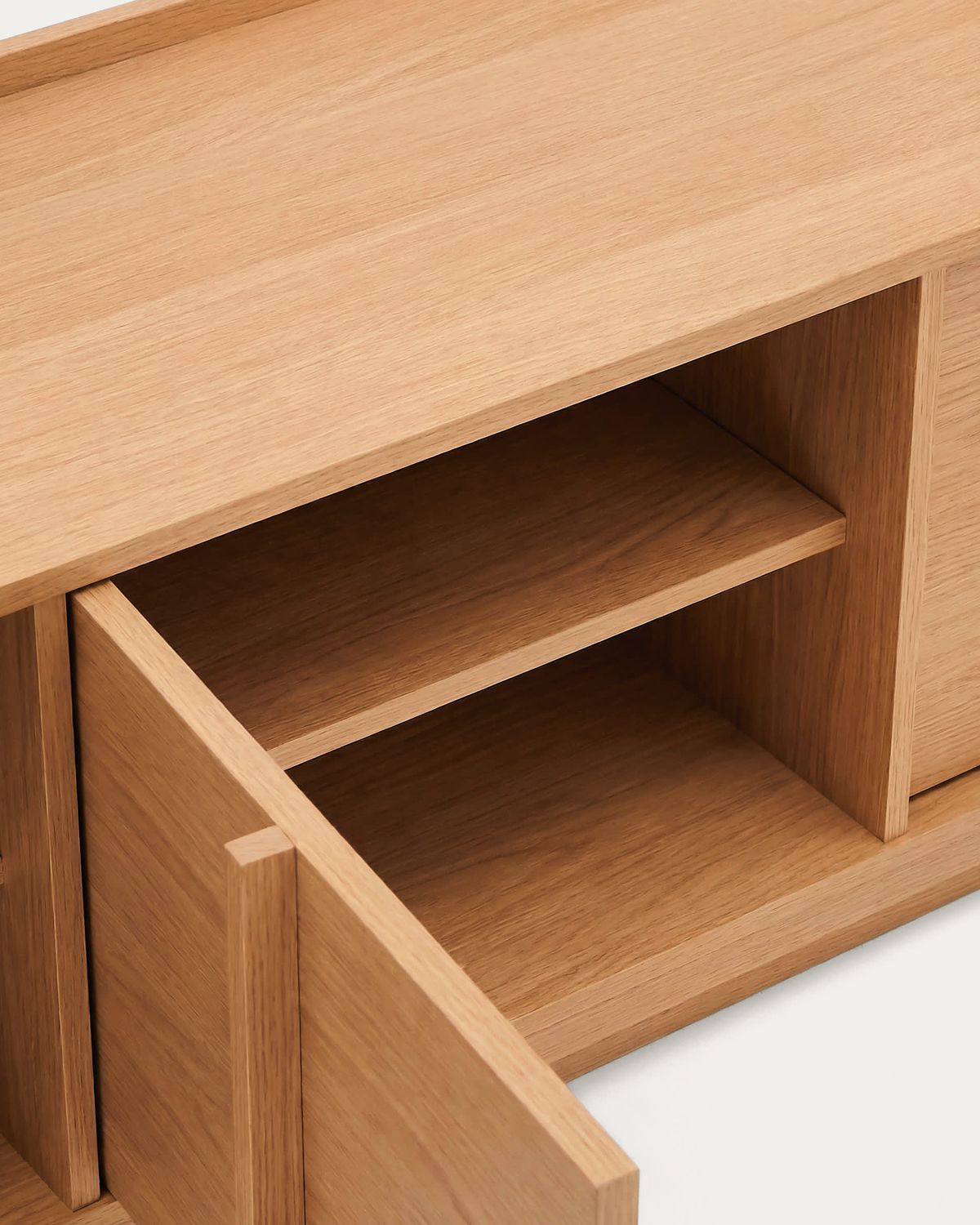 Mueble TV Onix de chapa de roble con acabado tono natural 200 x 45 cm FSC Mix Credit