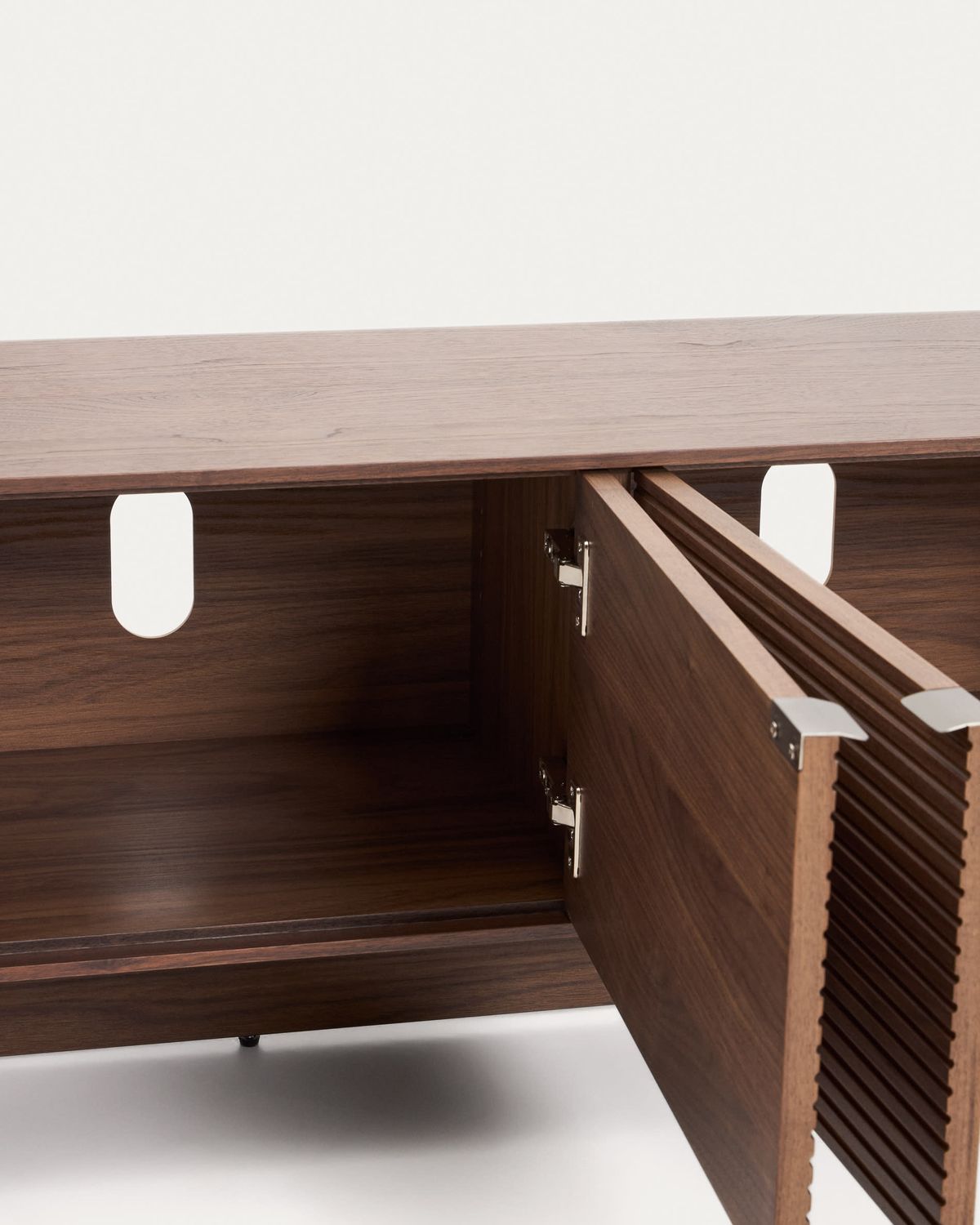 Mueble TV Norlen 4 puertas de chapa de nogal FSC Mix Credit 200 x 46 cm