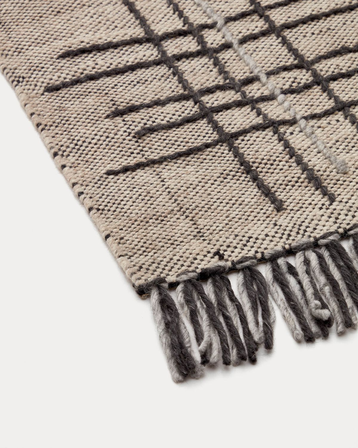 Alfombra Eneo con flecos beige y marrón 160 x 230 cm