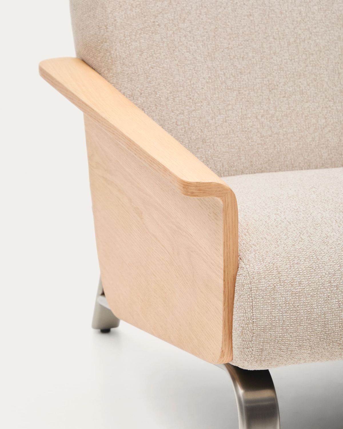 Sofá Amsen beige de 2 plazas de contrachapado de roble y patas de acero inoxidable cepillado 165 cm FSC 100%