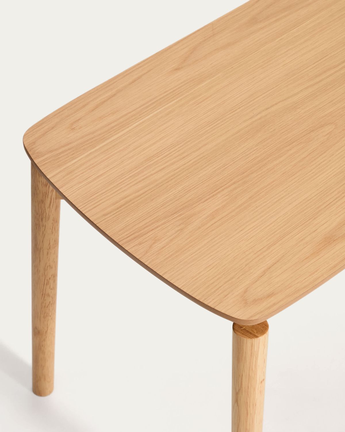 Banco Evera de chapa de roble con acabado en tono natural 122 cm