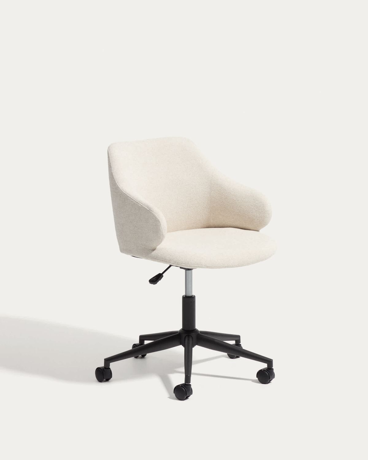 Silla de escritorio Einara chenilla beige  y patas de acero negro