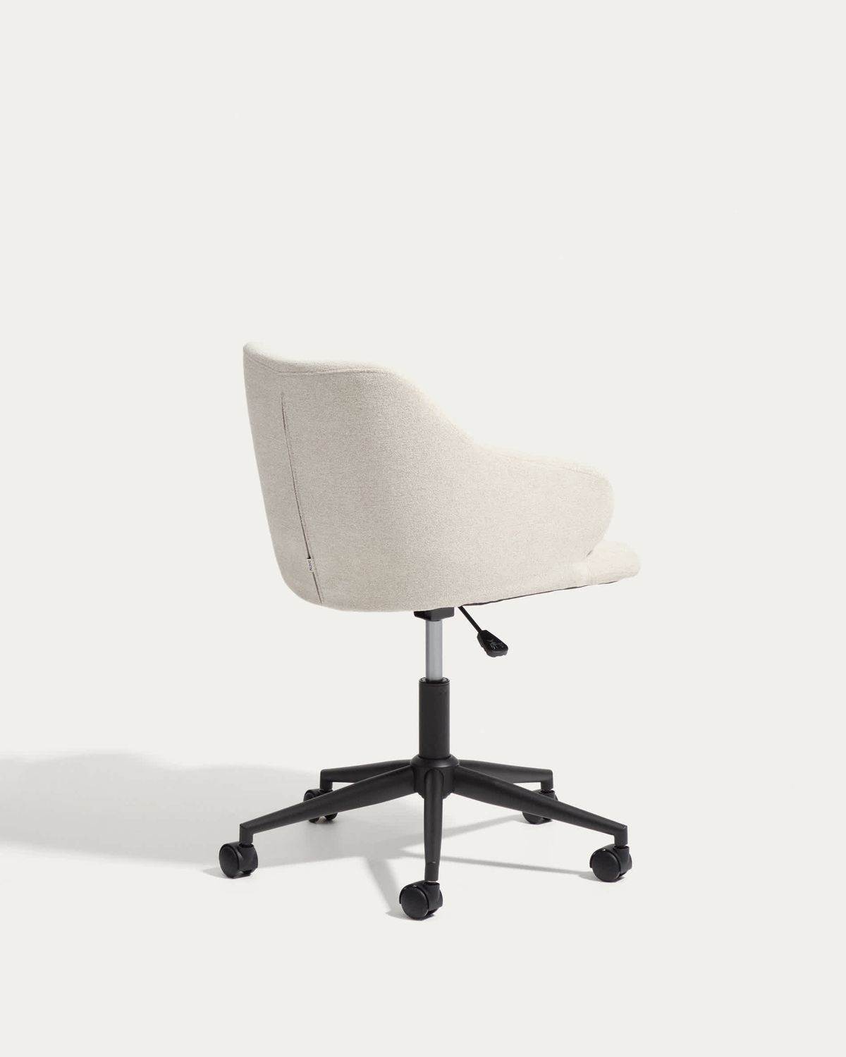 Silla de escritorio Einara chenilla beige  y patas de acero negro
