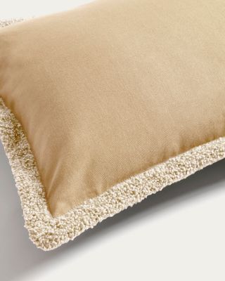 Funda de cojín Olinan con detalle bouclé beige 30 x 50 cm