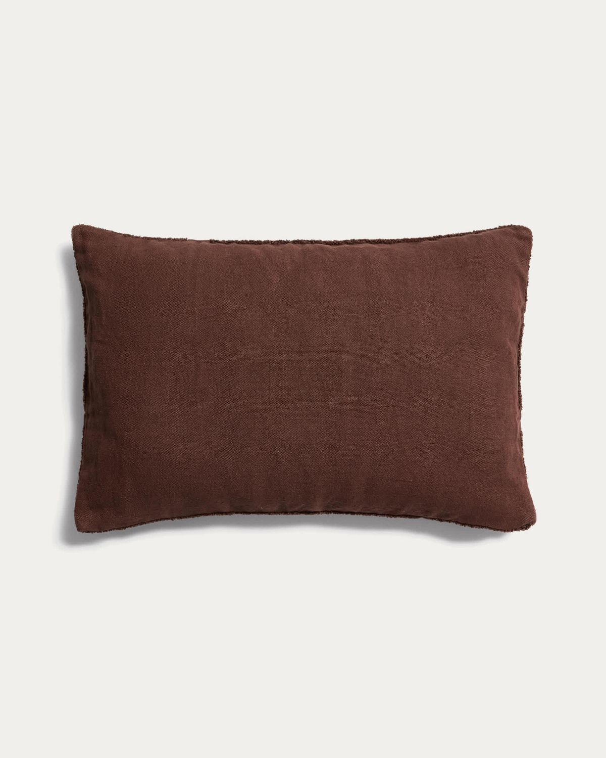 Funda de cojín Lomel de micro bouclé con detalle gráfico marrón 40 x 60 cm