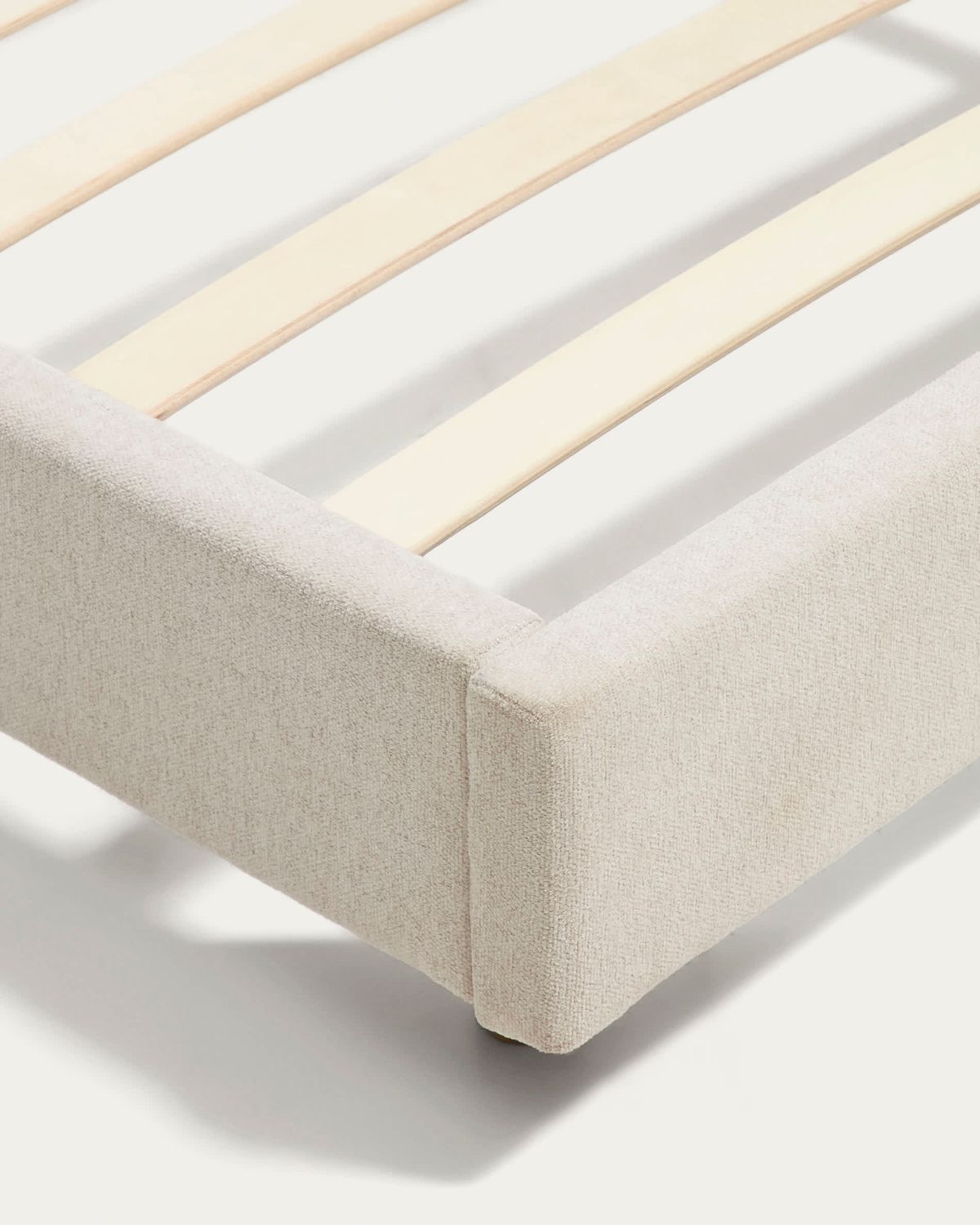 Cama Selven en chenilla beige para colchón de 90 x 200 cm FSC 100%