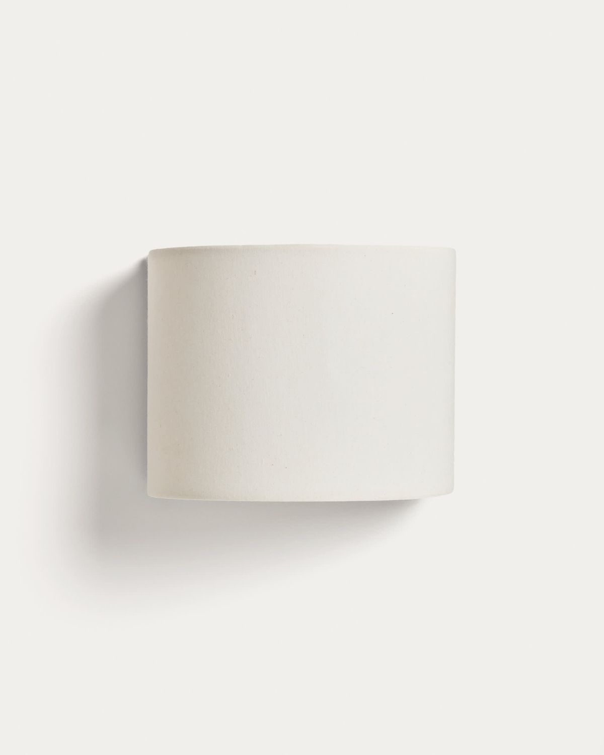 Aplique de pared Umbran de madera de caucho marrón oscuro y lino beige