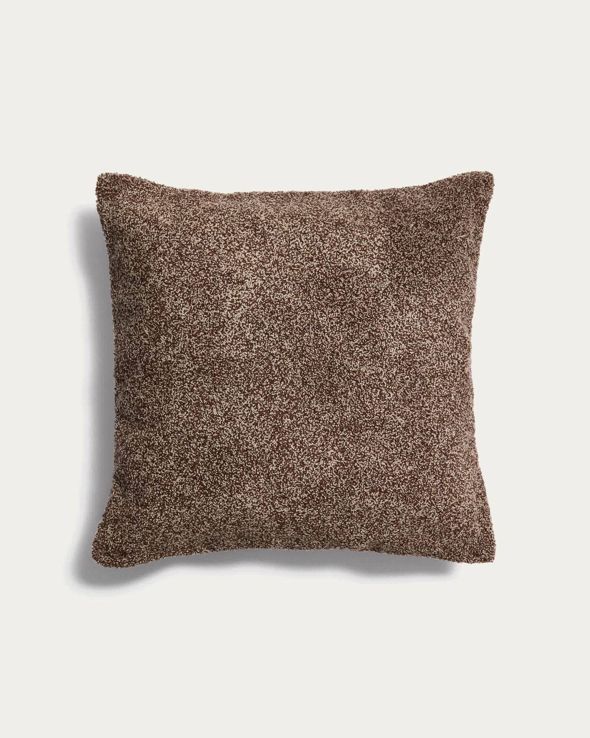 Funda de cojín Olinan de bouclé melange marrón 50 x 50 cm