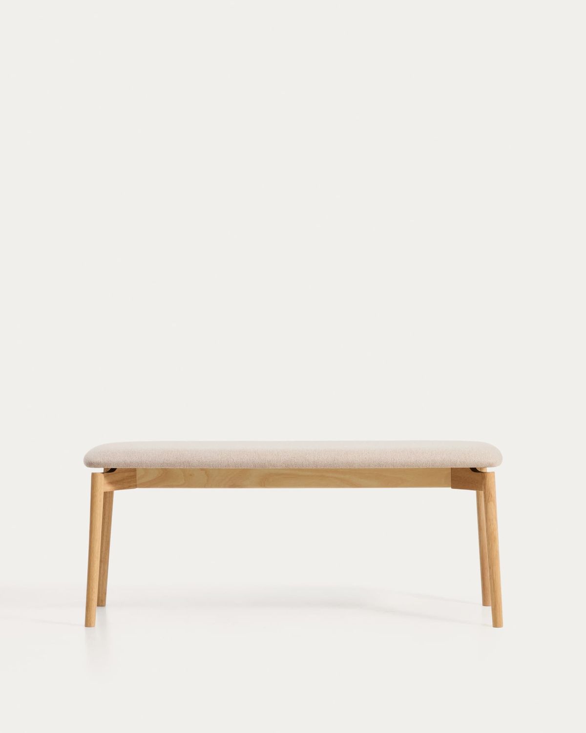 Banco Evera de chapa de roble con acabado en tono natural y chenilla beige 122 cm