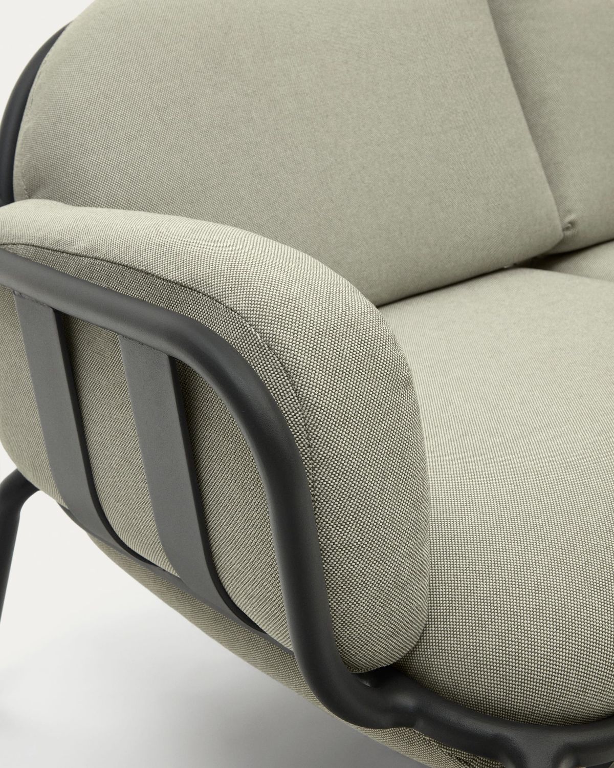 Sofá de exterior Joncols 2 plazas de aluminio con acabado pintado gris y cojines beige 164 cm