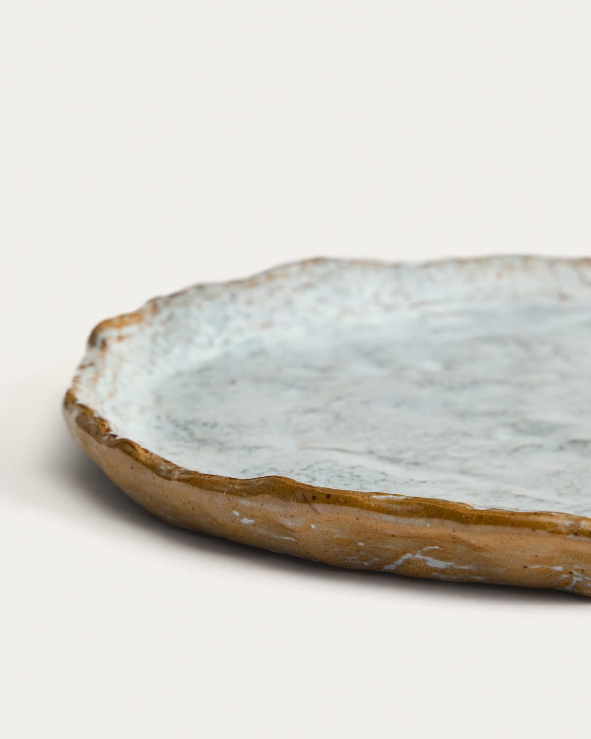 Plato plano Alenia de cerámica marrón