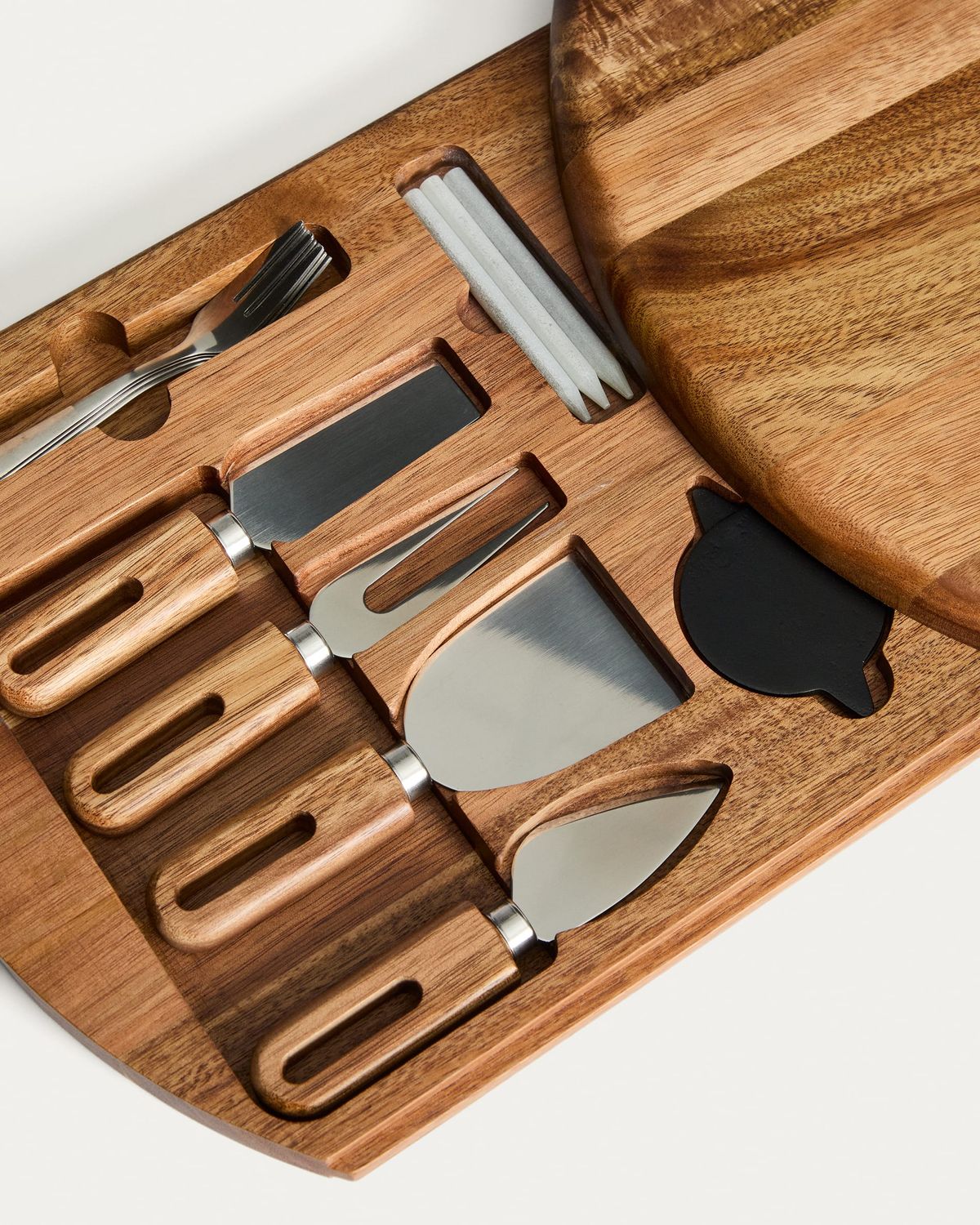 Set Blera de cubiertos y tabla para quesos de madera de acacia FSC 100%
