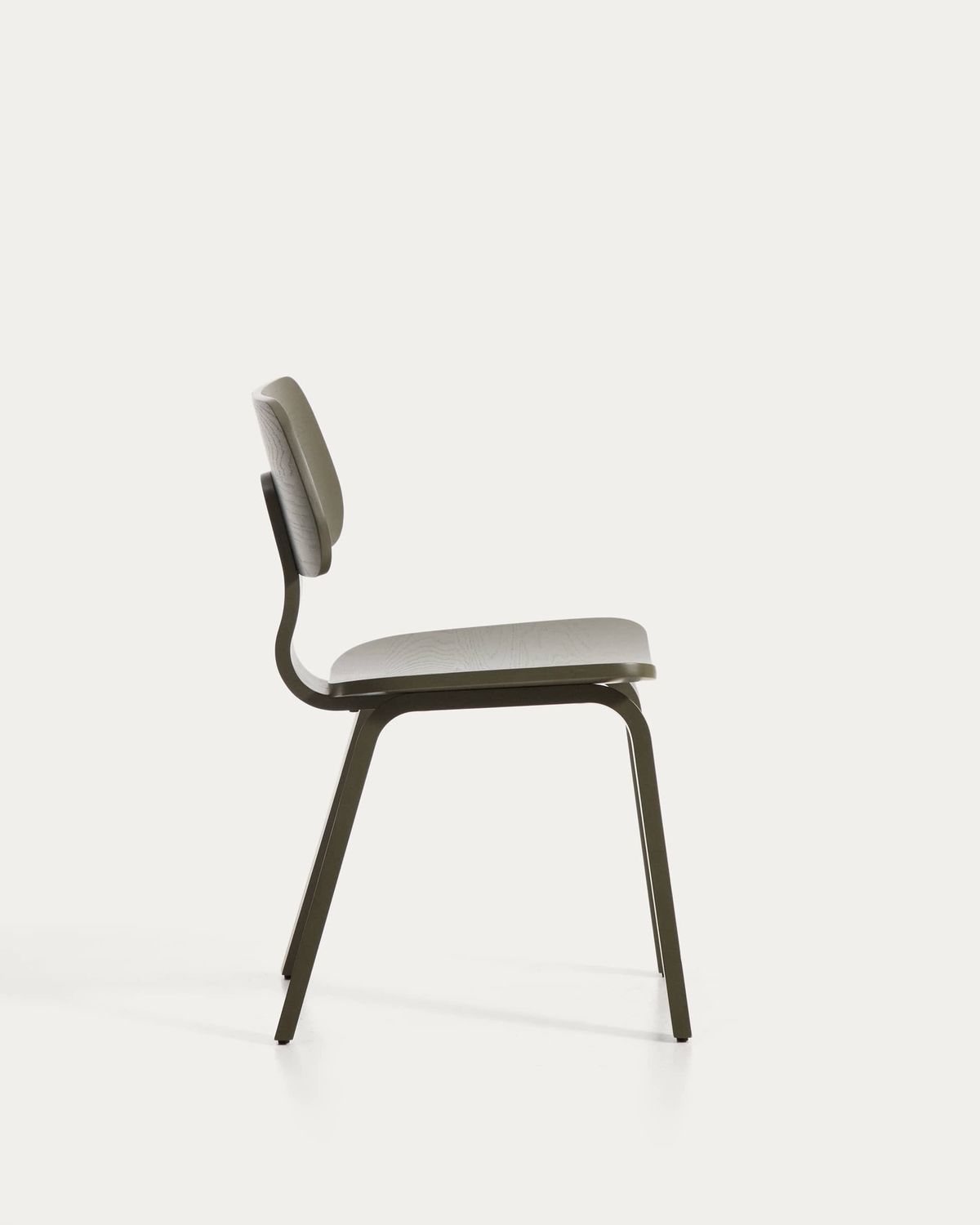 Silla Gena de chapa de roble con acabado verde